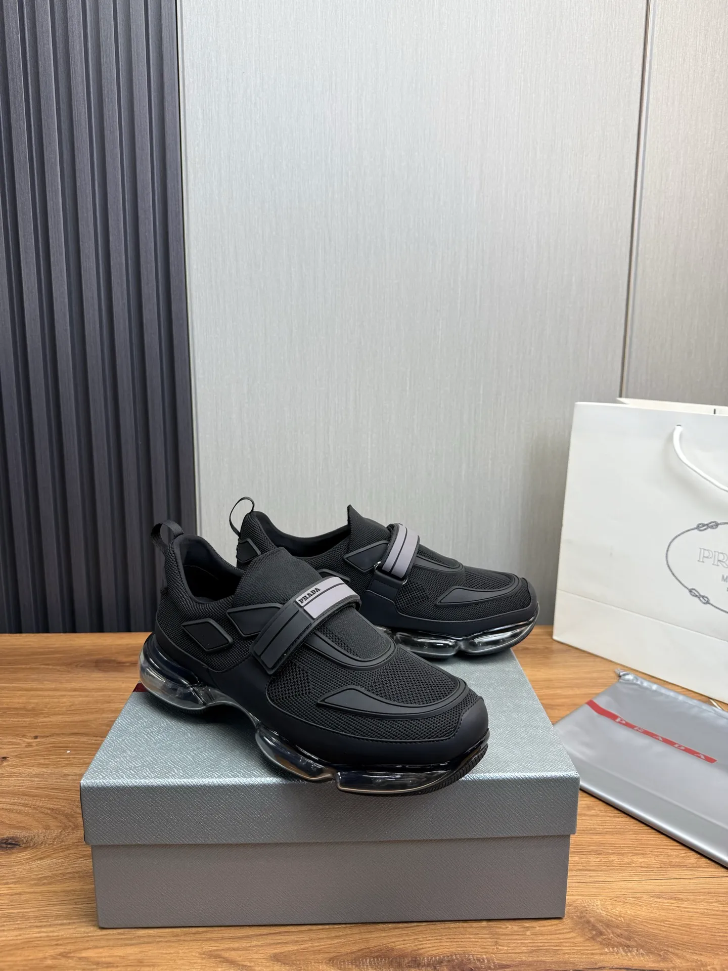 Men's shoes 💰640💰 [PRADA] Men's shoes are popular in the counter, high-quality shipments ✔️Official website synchronization, original fly-woven epoxy fabric + cowhide lining, 1⃣️ to 1⃣️ replica, original air-cushion original bottom, 38-45 (one size larger)